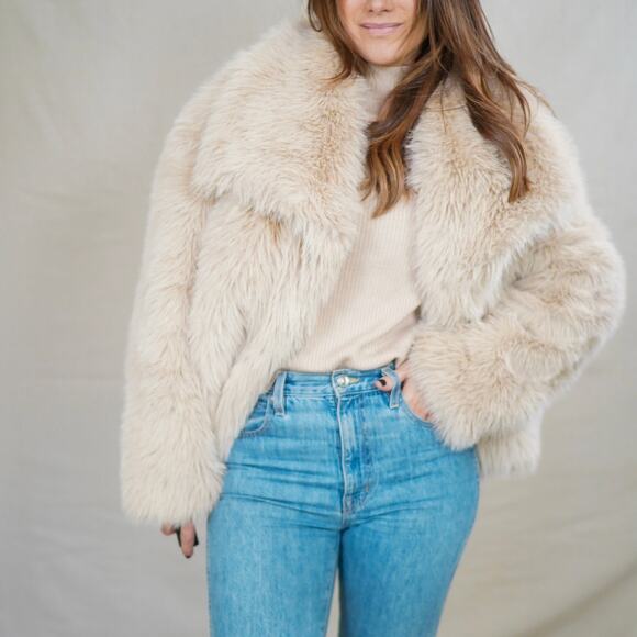 Zara Jackets & Blazers - ZARA Faux Fur Cropped Jacket